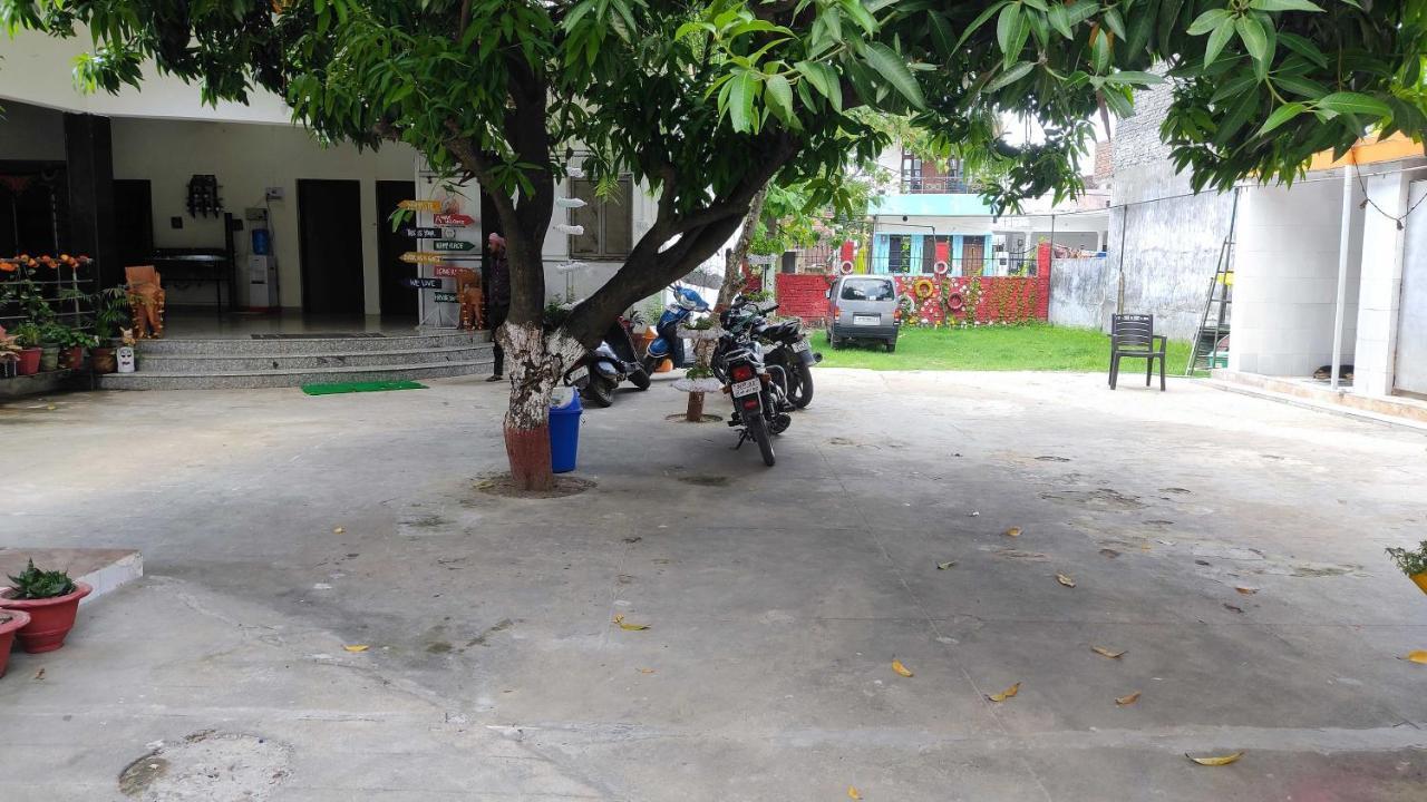 Oyo Lord Buddha Guest House Gorakhpur Exterior foto